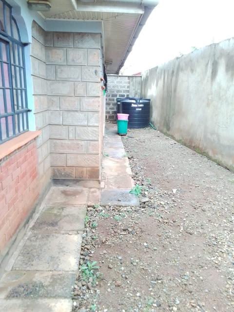 STAND ALONE 5 BEDROOM HOUSE FOR SALE.