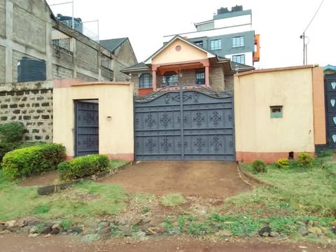 STAND ALONE 5 BEDROOM HOUSE FOR SALE.