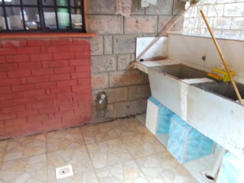 STAND ALONE 5 BEDROOM HOUSE FOR SALE.