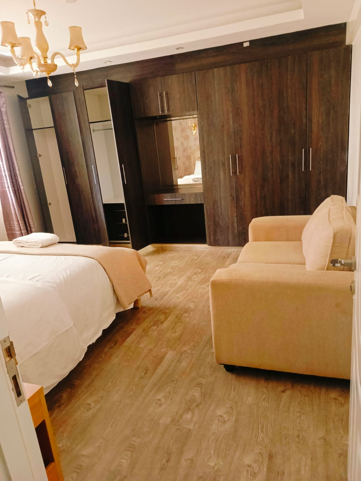 Your Exclusive 4 Bedroom Luxury Fully Furnished Home