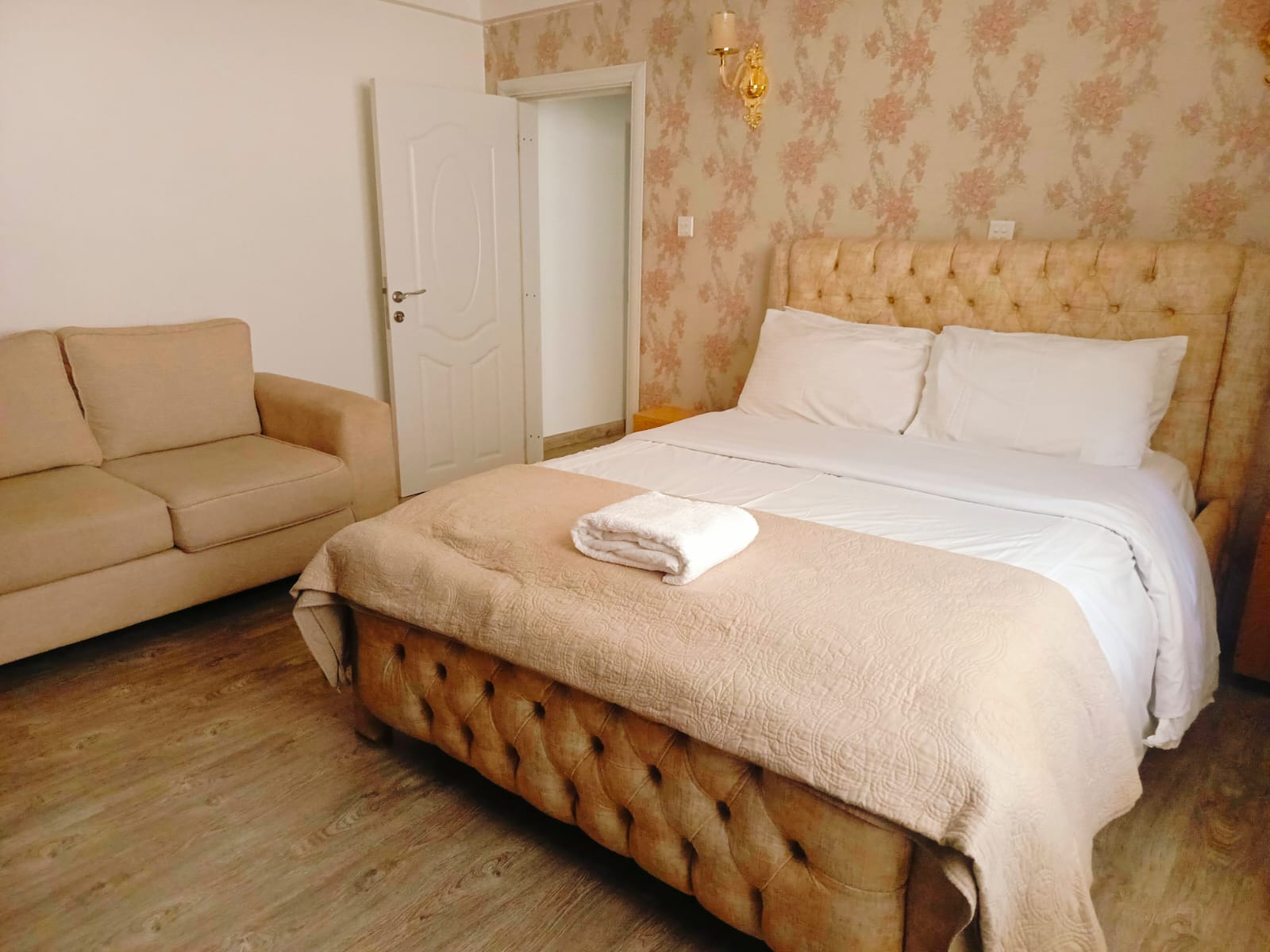 Your Exclusive 4 Bedroom Luxury Fully Furnished Home