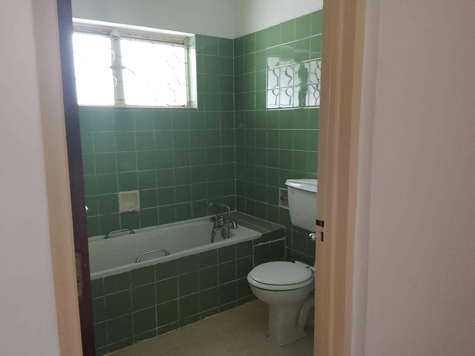 Ultra Modern 5 Bedroom Stand-Alone House with DSQ for Rent in Lavington