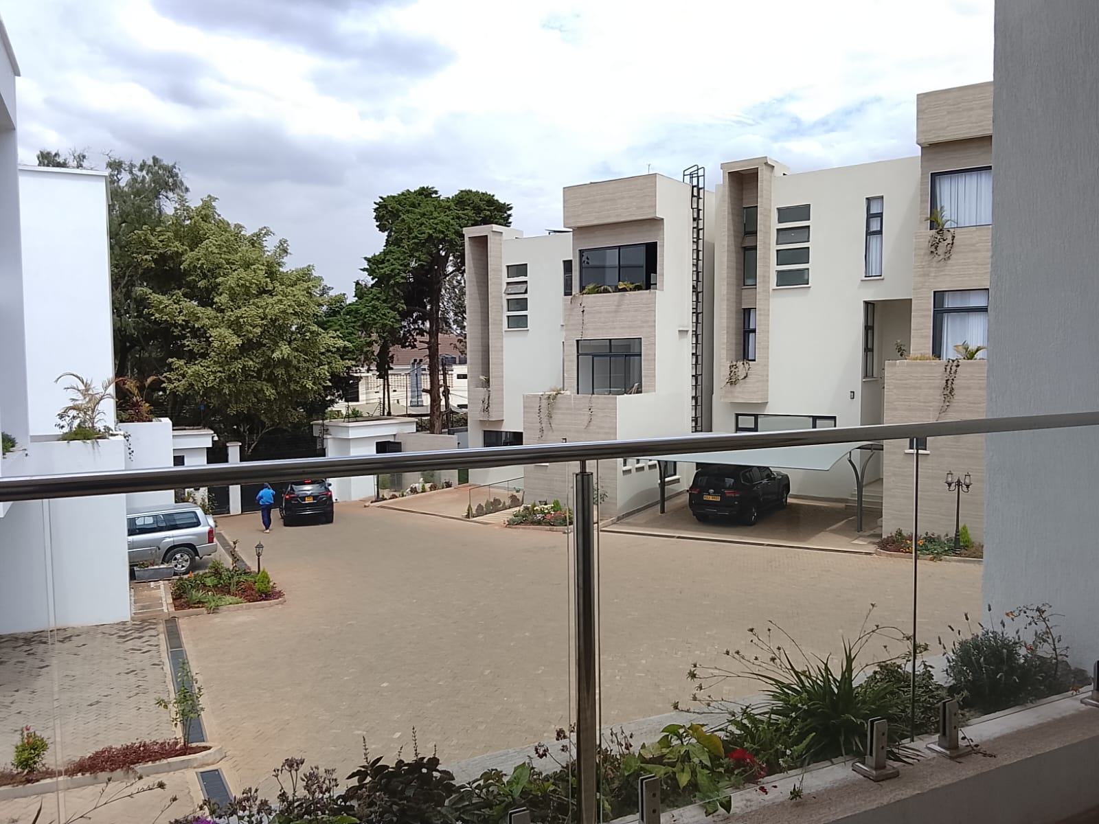 Contemporary 5 Bedroom Villa for Rent in Lavington