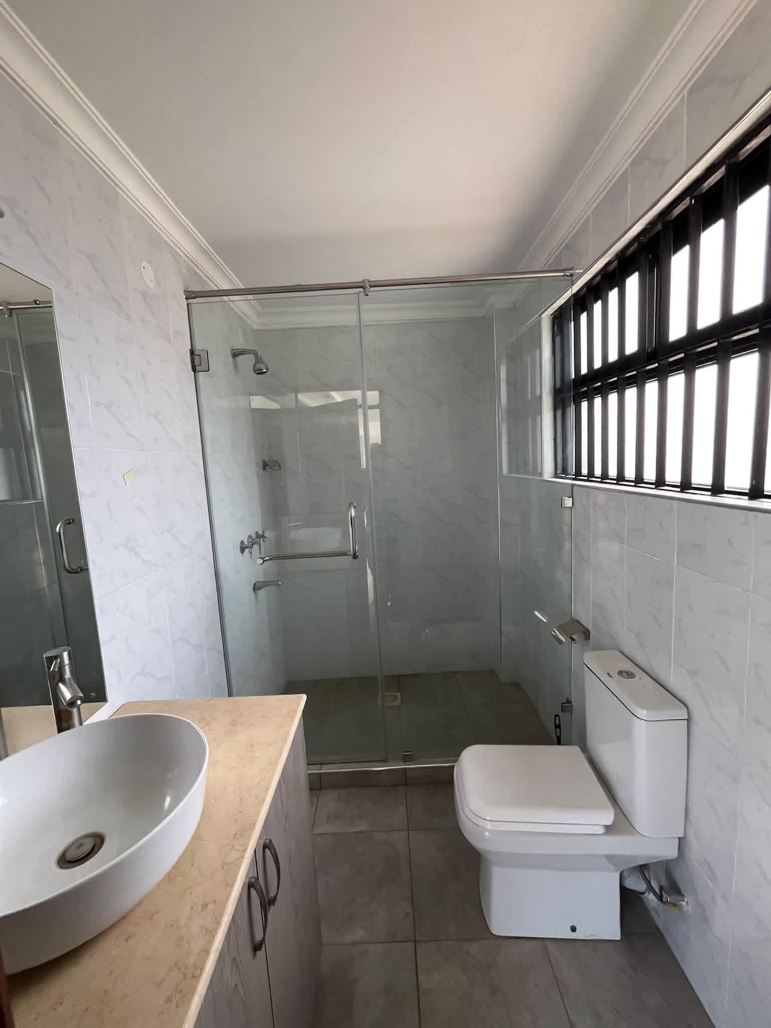 Contemporary 4 Bedroom Villas with DSQ for Rent in Ongata Rongai