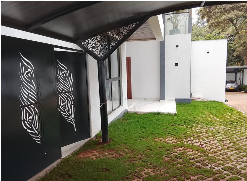 Exquisite 7 Bedroom Villa in Lavington, Apple Cross Road.