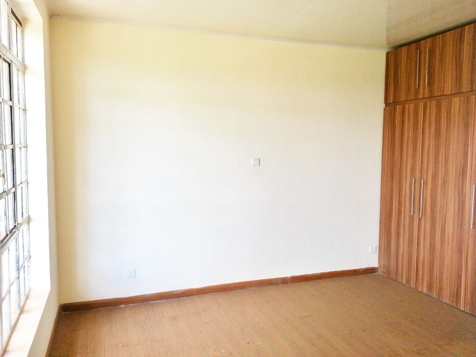 ELEGANT 2 BEDROOM APARTMENT FOR SALE _ JACARANDA GARDENS.