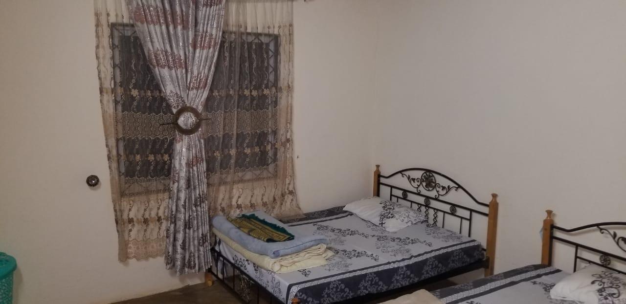 4 BEDROOM  SPACIOUS ENSUIT.