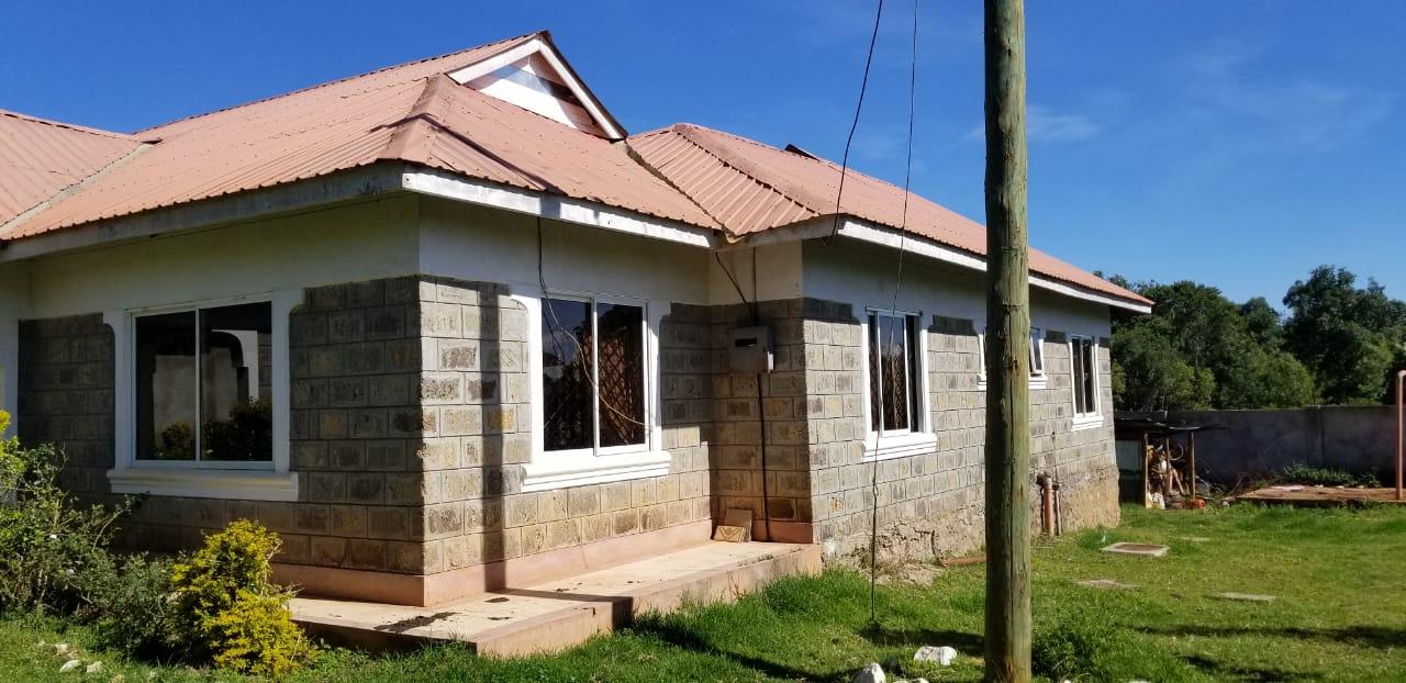 4 BEDROOM  SPACIOUS ENSUIT.