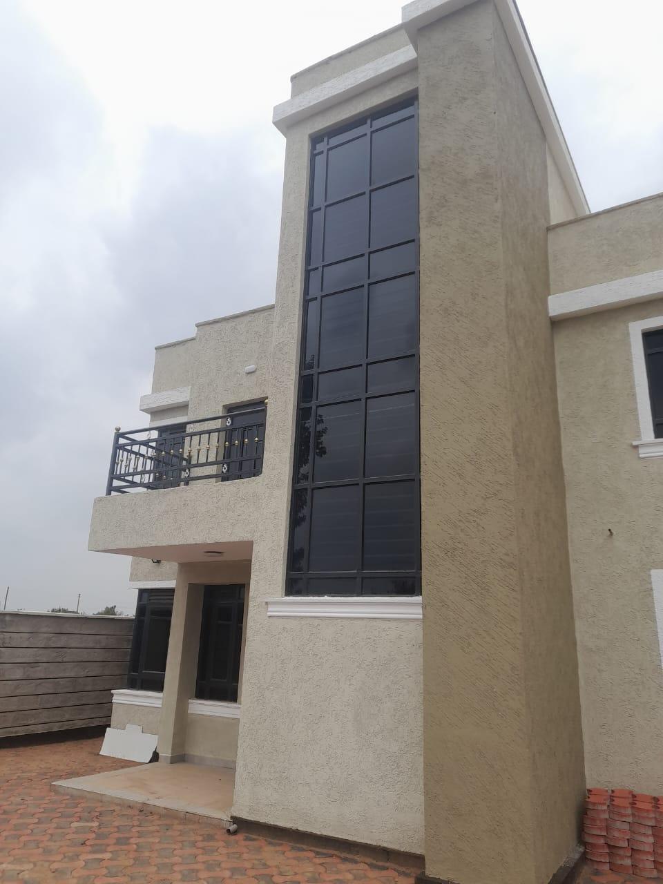 Modern 4 Bedroom  all esuit with an Attic.in RUIRU .KAMAKIS.