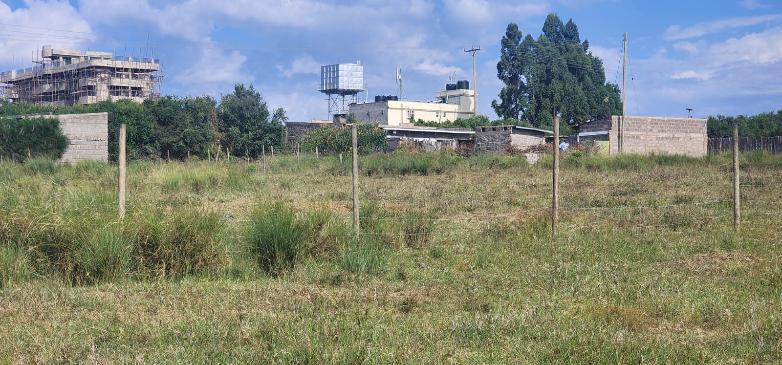 NANYUKI PLOTS FOR SALE / 50 BY 100 AT 2.1 M ONLY .
