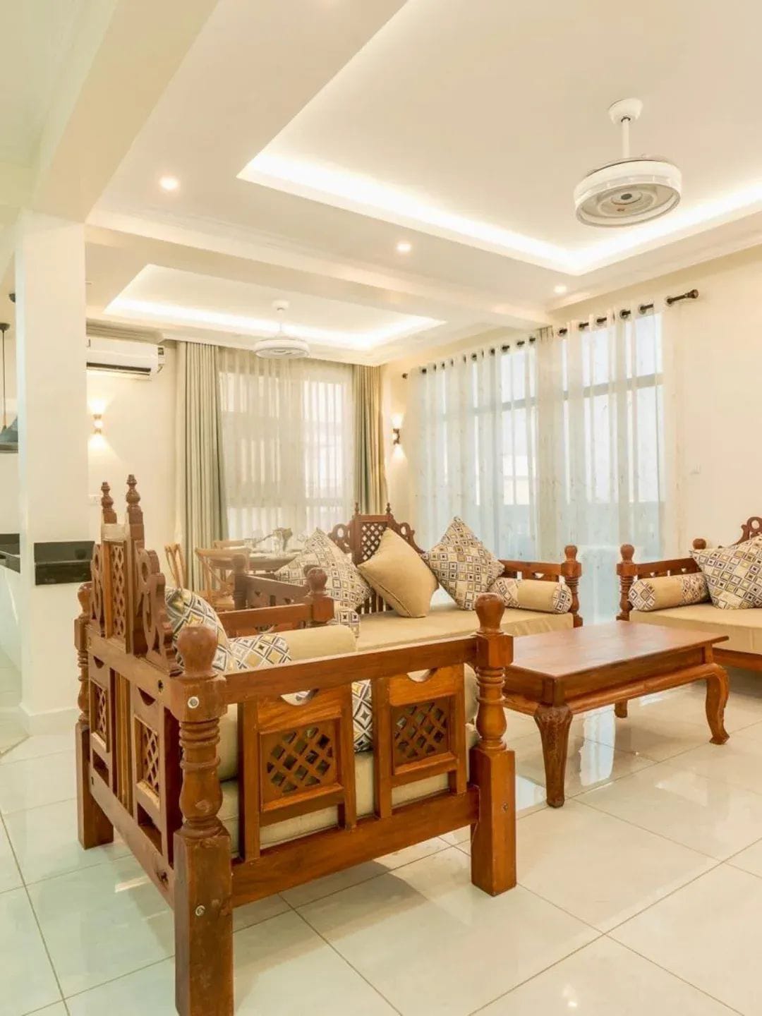 Discover over 30  stunning options  holiday villas available for August Gate aways. in Diani.