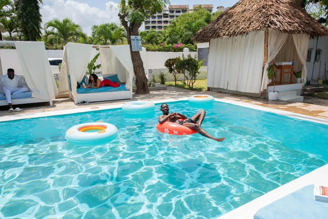 Discover over 30  stunning options  holiday villas available for August Gate aways. in Diani.