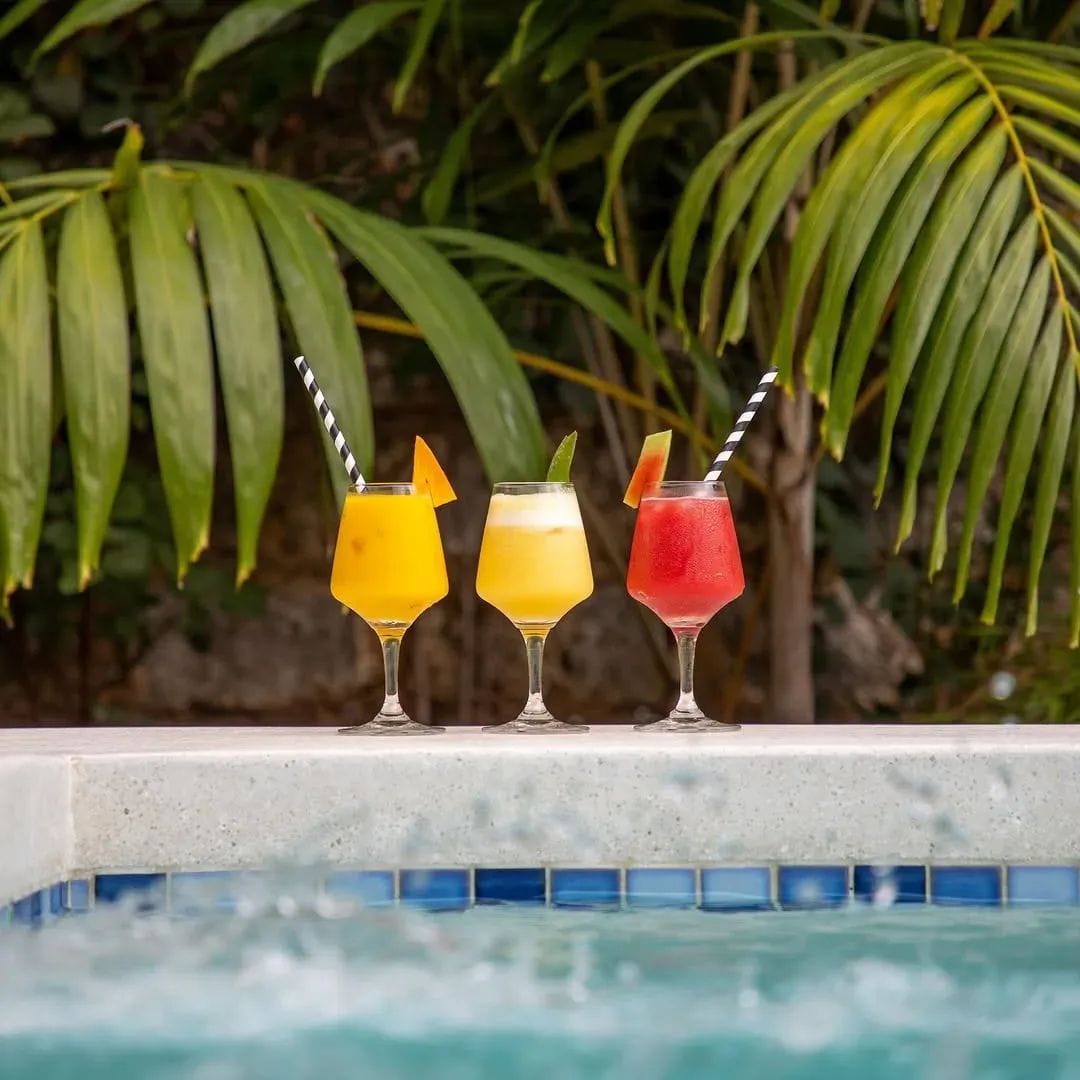 Discover over 30  stunning options  holiday villas available for August Gate aways. in Diani.