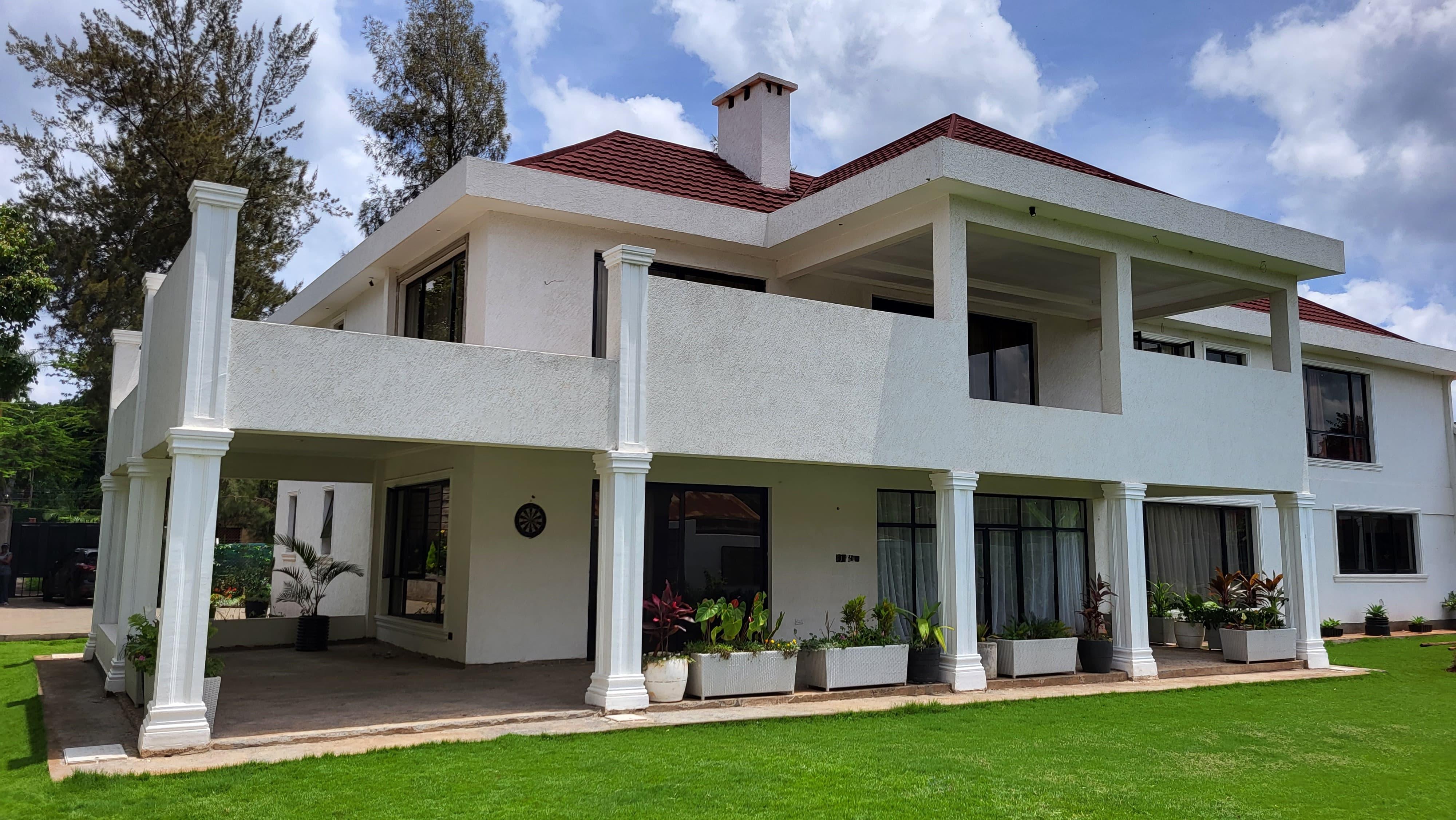 RUNDA: Exquisite 5-Bedroom Luxury Residence