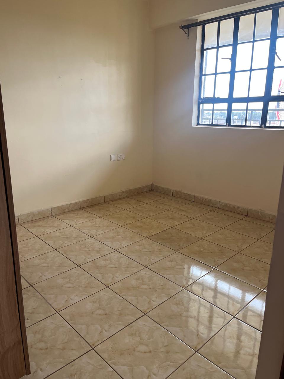 Secure Comfortable 1-Bedroom Apartment