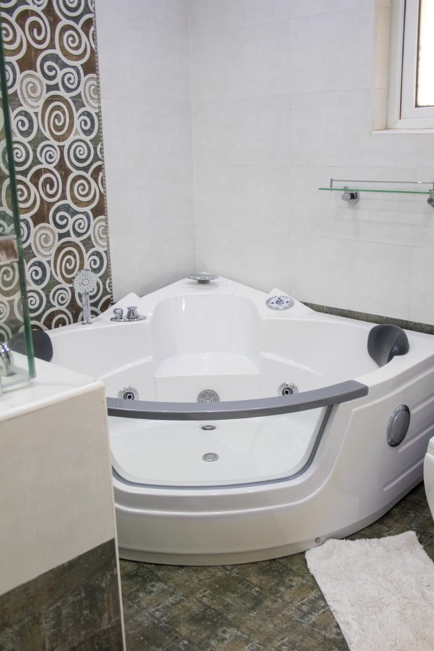 Your Exclusive 4 Bedroom Luxury Fully Furnished Home