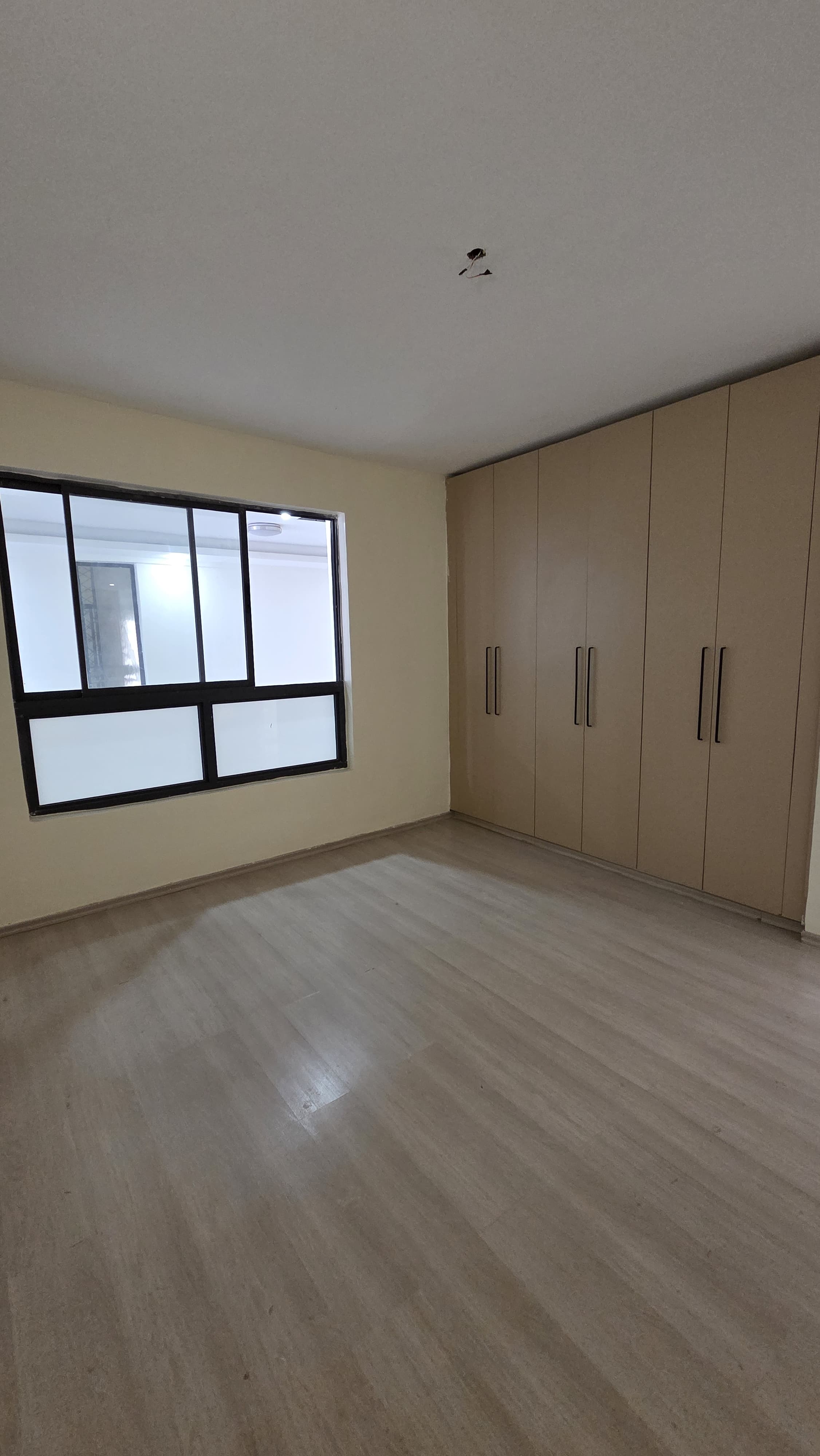 Exquisite 5 Bedroom Duplex Apartment In Prime Parklands