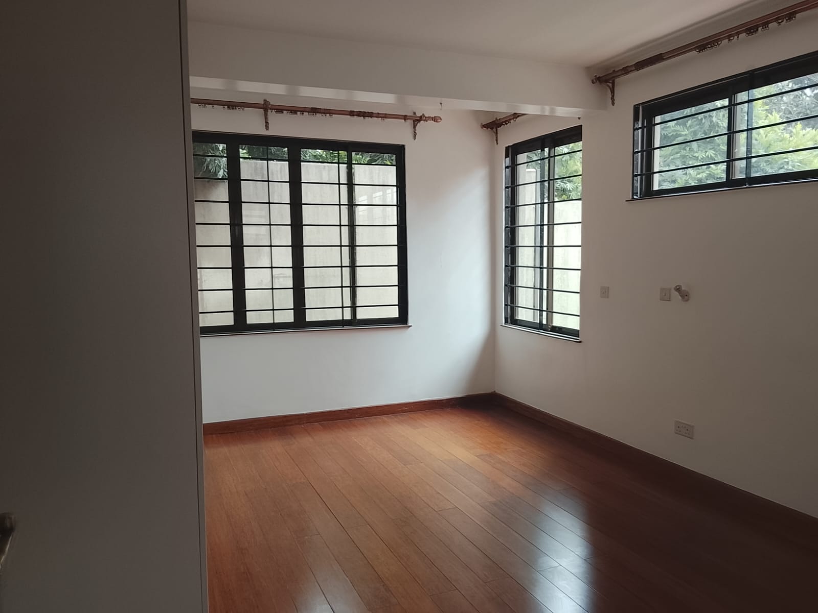 Modest 5 Bedroom Villa for Rent in  Lavington