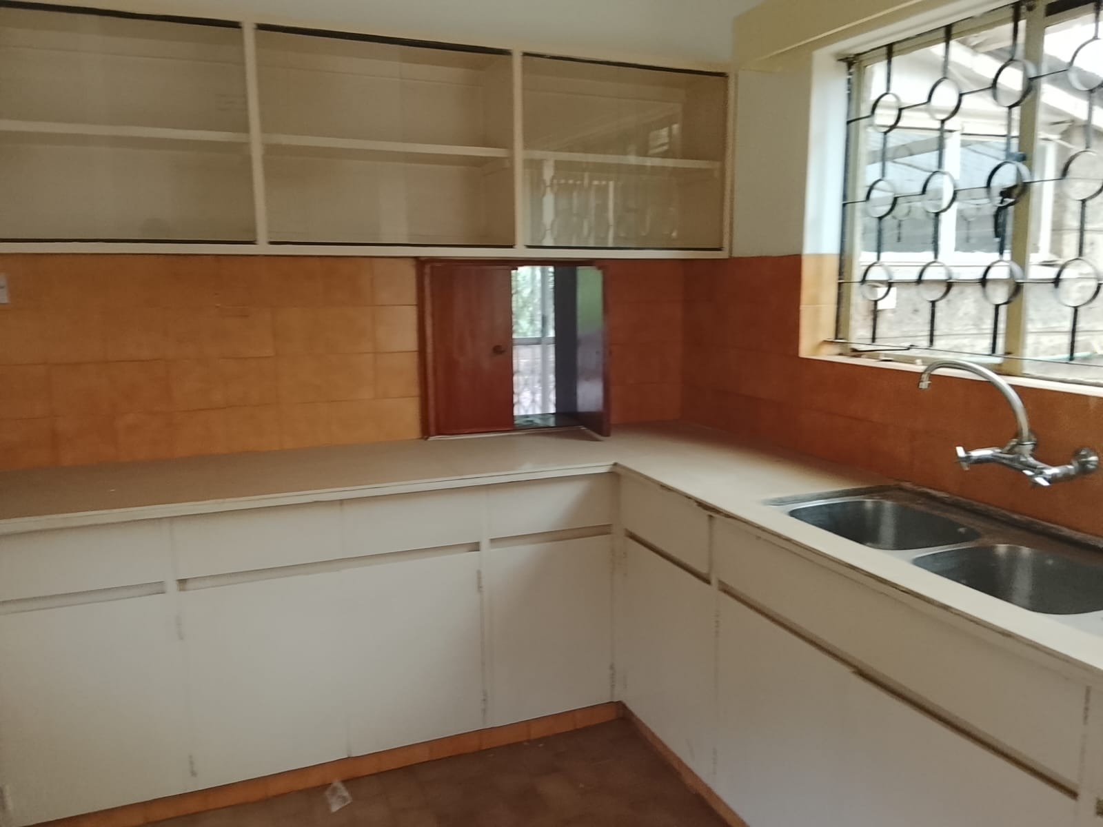 Ultra Modern 5 Bedroom Stand-Alone House with DSQ for Rent in Lavington