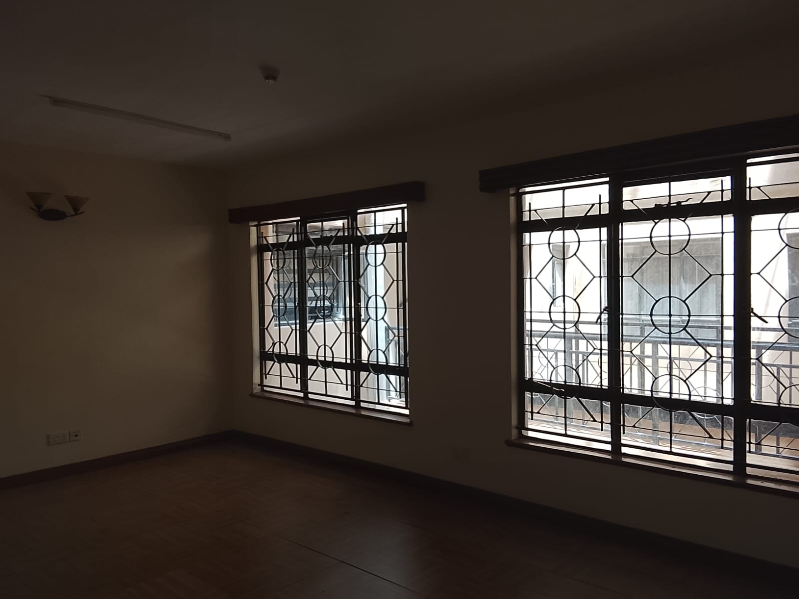 Prestigious 1,116 SQFT Office for Rent in Hurlingham