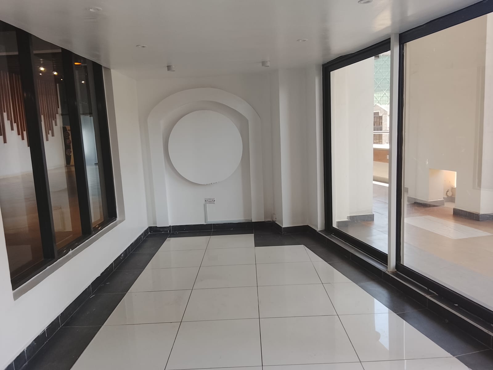 Contemporary 350 SQFT Shop Space for Rent in Hurlingham