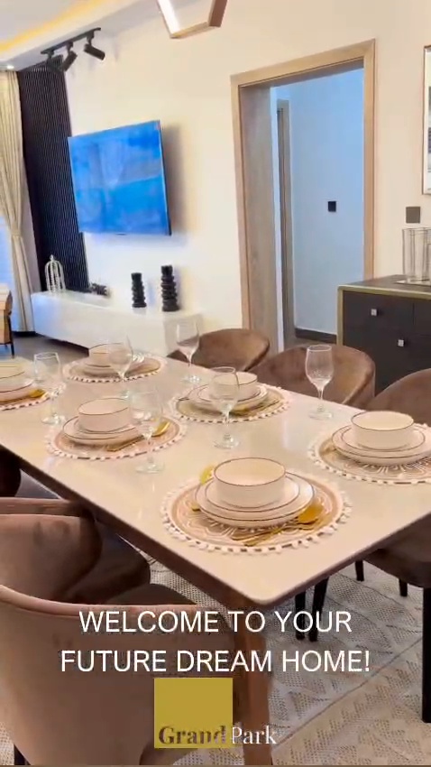 Elegant 3 Bedroom Apartments with DSQ