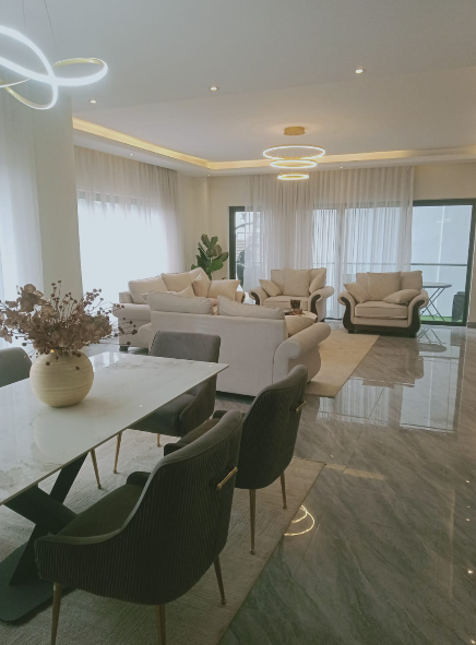 Refined Urban Lifestyle in 3 Bedroom Apartment with DSQ  in Parklands