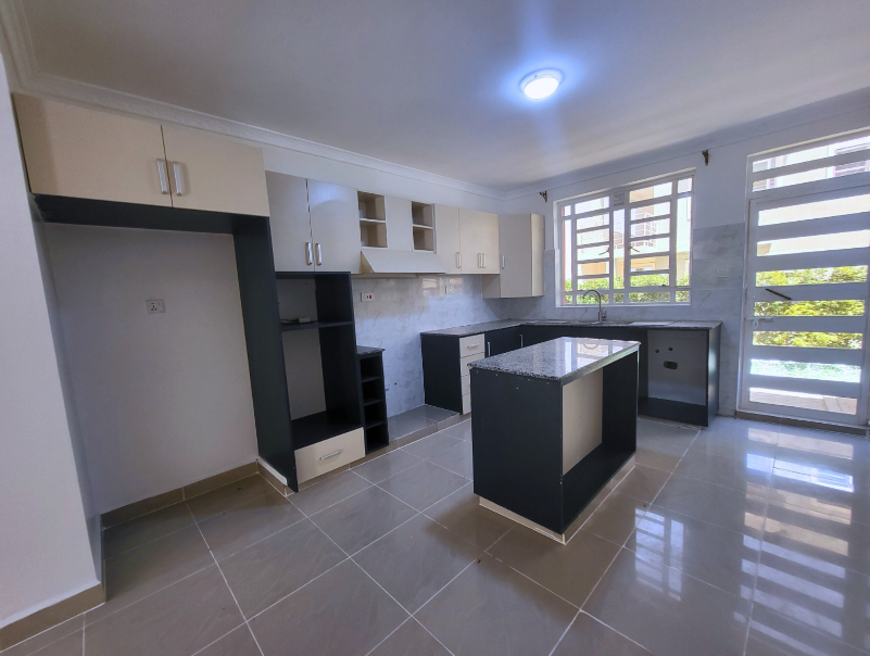 Premium 4 Bedroom Villa with DSQ in Kitengela