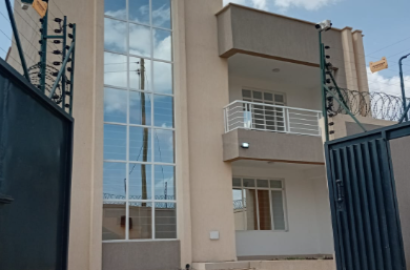Spacious 4 Bedroom Apartment with DSQ in Witeithie