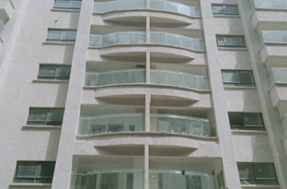 Family Friendly 3 Bedroom Apartment with DSQ in Parklands