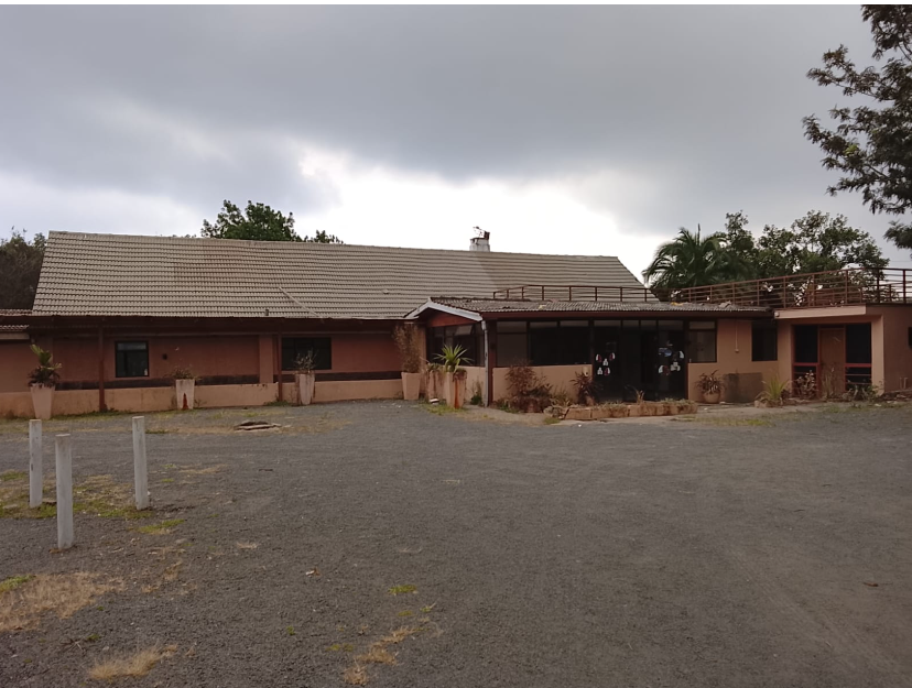 Executive 9 Bedroom Maisonette in Lavington, Apple Cross Road.