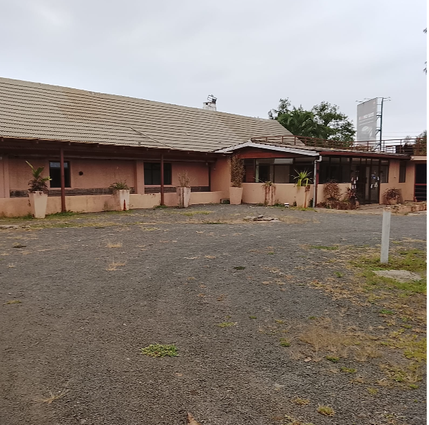 Executive 9 Bedroom Maisonette in Lavington, Apple Cross Road.