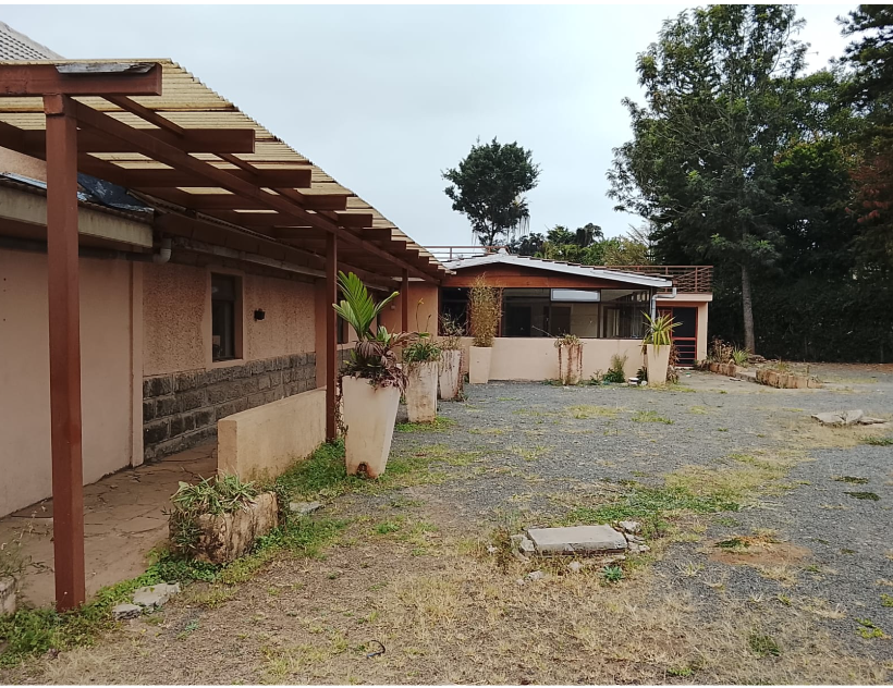 Executive 9 Bedroom Maisonette in Lavington, Apple Cross Road.