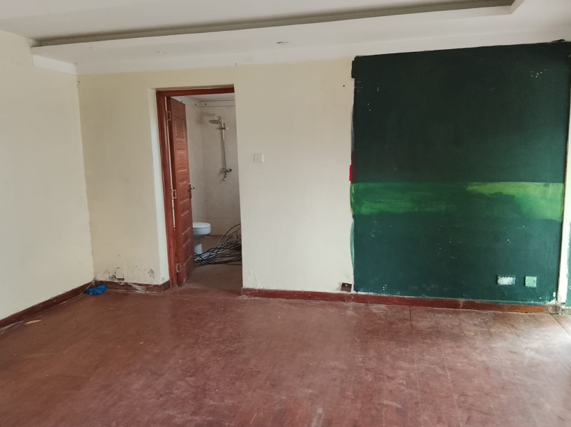 Executive 9 Bedroom Maisonette in Lavington, Apple Cross Road.