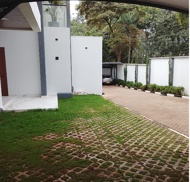 Exquisite 7 Bedroom Villa in Lavington, Apple Cross Road.