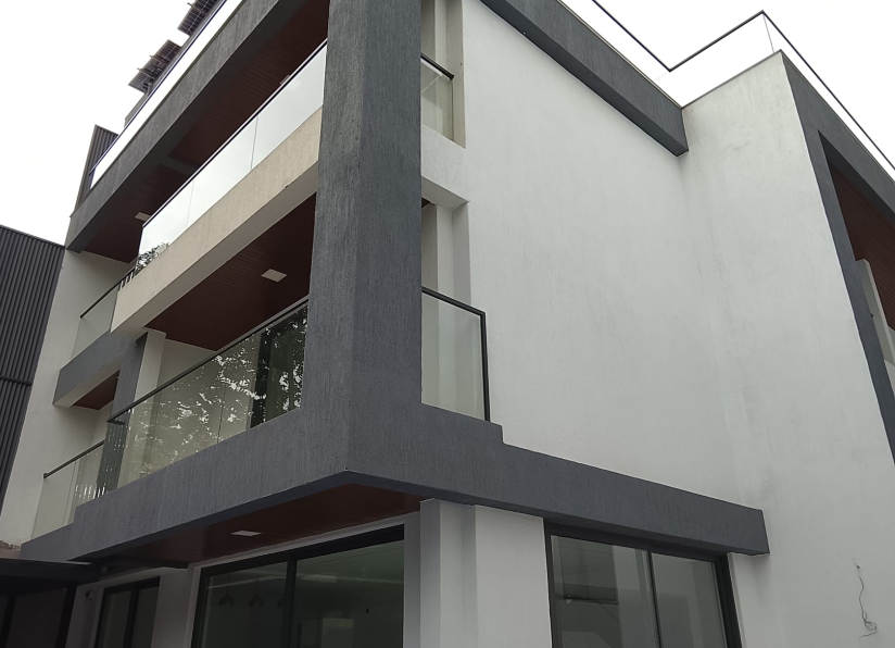 Exquisite 7 Bedroom Villa in Lavington, Apple Cross Road.