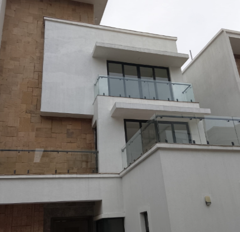 Extravagant 5 Bedroom Villas in Lavington, Apple Cross Road.