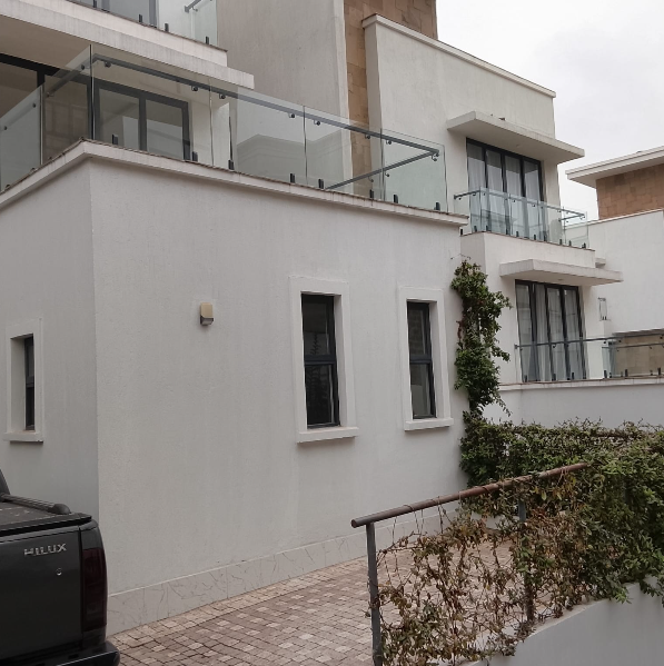 Extravagant 5 Bedroom Villas in Lavington, Apple Cross Road.