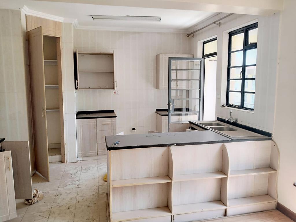 Elegant 3 Bedroom with DSQ Apartment in Kileleshwa