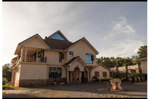 STUNNING 7 BEDROOM HOUSE IN RUNDA GROVE